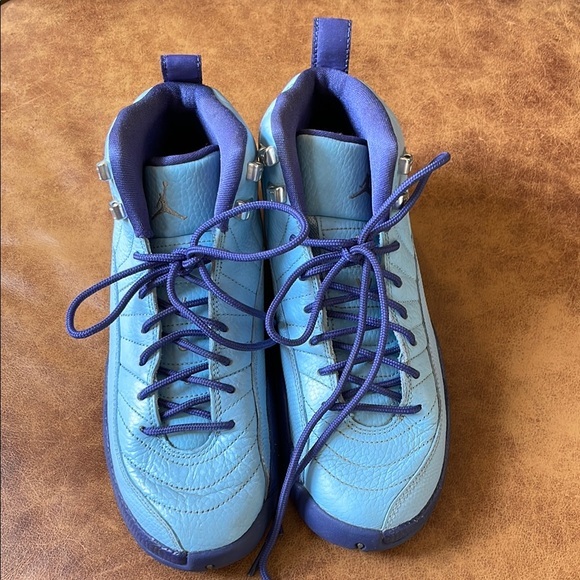 Nike Air Jordan 12 Retro Hornets Youth 6 Blue Cap Metallic Silver Dark Purple